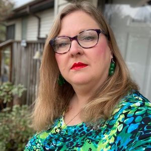 Meet your Posher, Dorinda